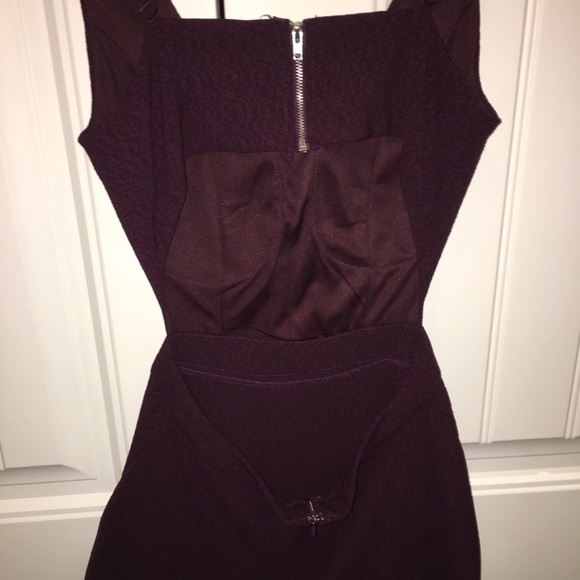 Open back purple dress 😍 - Picture 3 of 4